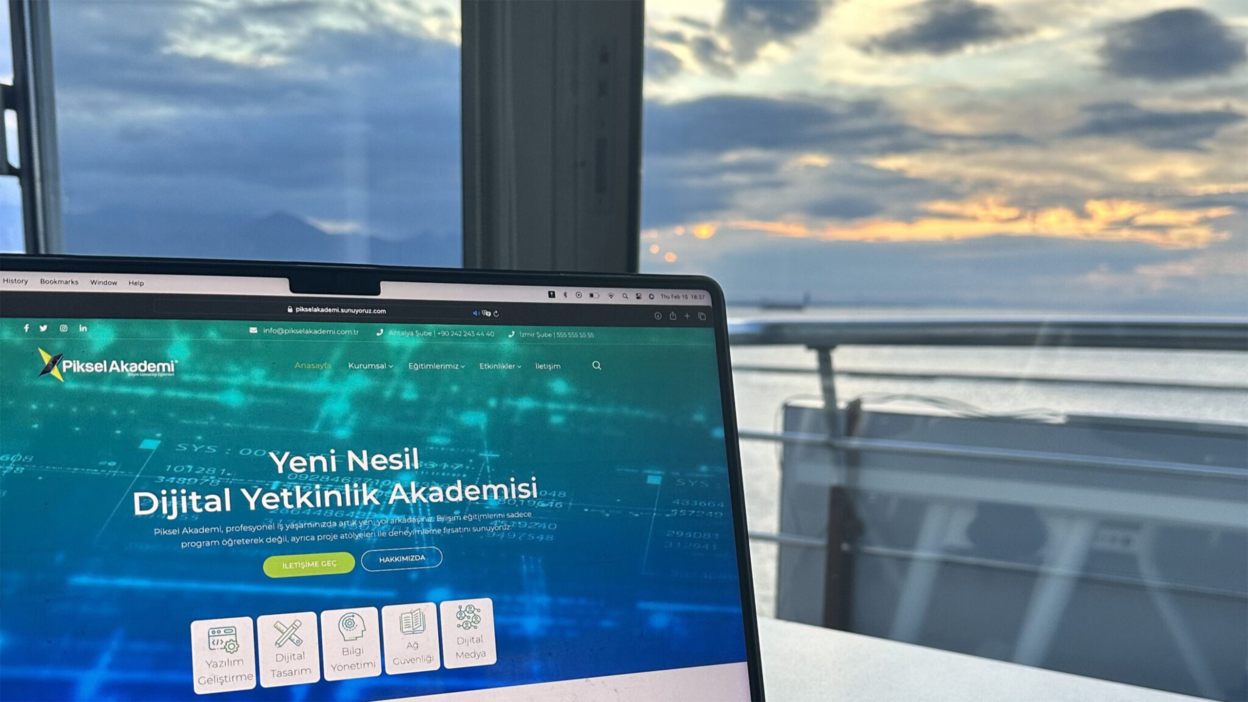 Piksel Akademi İzmir Sınıfları